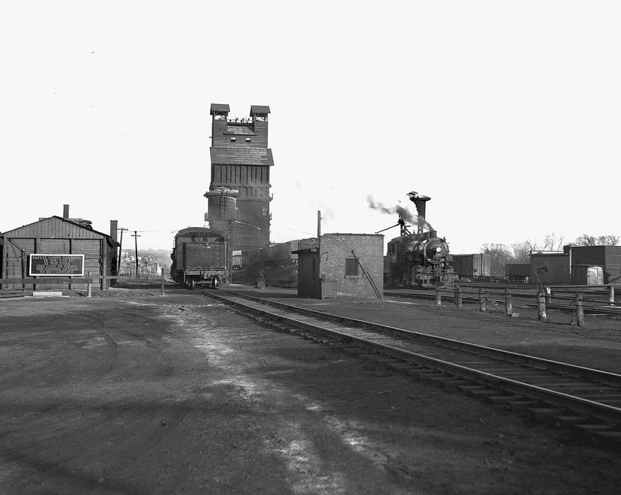 Cities and Towns, Iowa History, Lemberger, LeAnn, history of Iowa, Train Stations, steam engine, Businesses and Factories, Iowa, Ottumwa, IA, locomotive