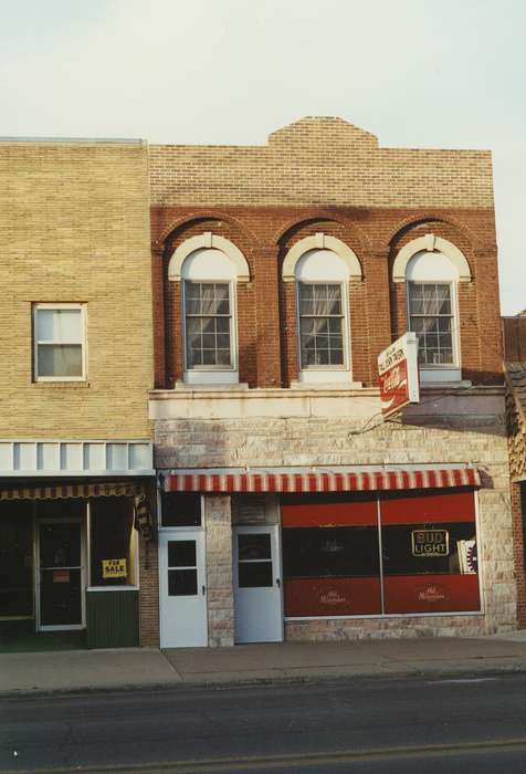 history of Iowa, Businesses and Factories, Cities and Towns, Waverly Public Library, Main Streets & Town Squares, Iowa History, Iowa, Waverly, IA, storefront, tavern