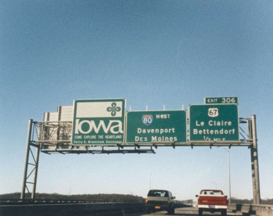 welcome to iowa, IA, mississippi river, Travel, history of Iowa, Iowa History, Motorized Vehicles, highway, Darland, Robin, pickup truck, interstate, Iowa