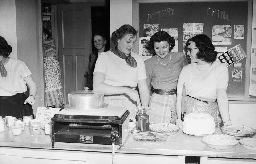 Schools and Education, Food and Meals, young women, United States, history, pie, Entertainment, ia, Photos, Coon Rapids Enterprise, ascot, smiles, historic, Iowa, IA, desserts, Coon Rapids