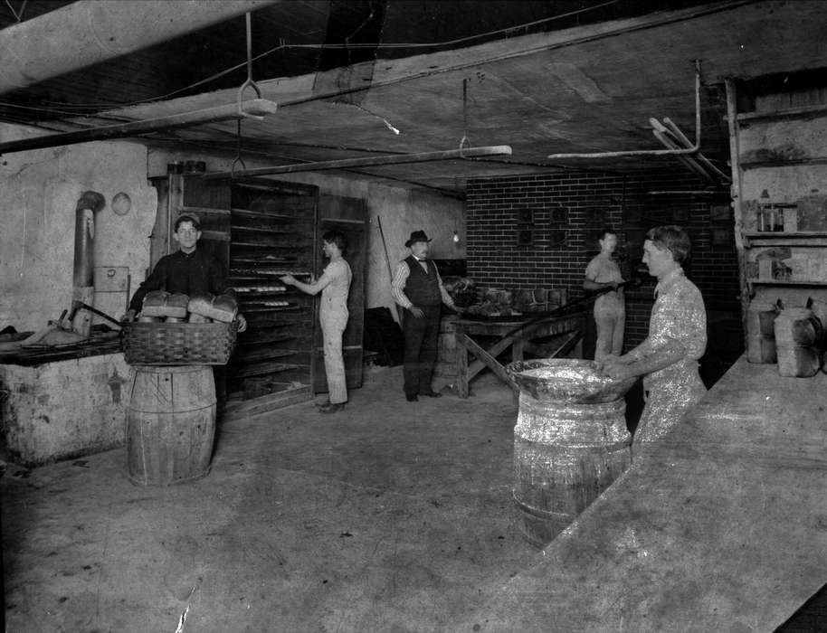 worker, barrel, Portraits - Individual, flour, oven, Businesses and Factories, bakery, Iowa History, bread, history of Iowa, Iowa, brick, Ottumwa, IA, Lemberger, LeAnn, Labor and Occupations
