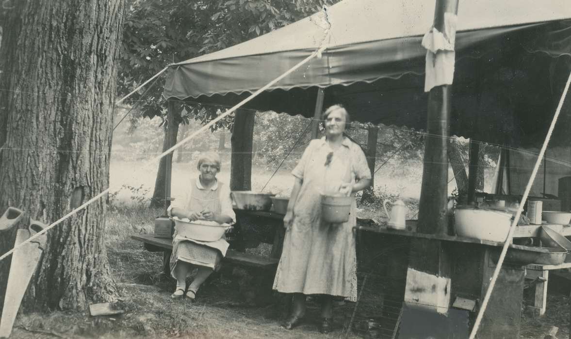 cooks, Food and Meals, dolliver, Iowa, cooking, Portraits - Group, tent, McMurray, Doug, Lehigh, IA, Iowa History, state park, park, history of Iowa, Labor and Occupations