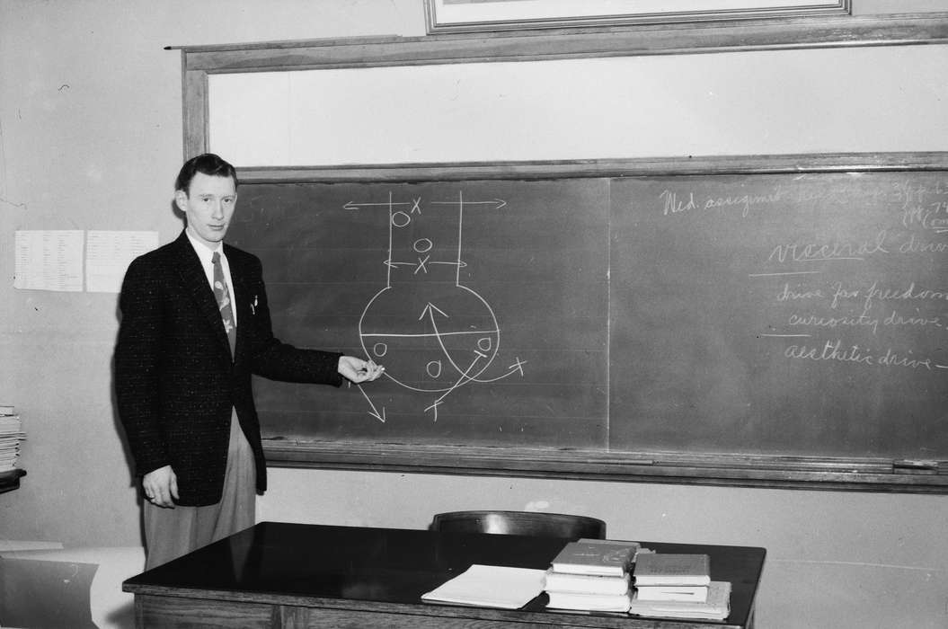 Portraits - Individual, chalkboard, Iowa, IA, United States, books, teacher, Labor and Occupations, Photos, Coon Rapids, historic, history, ia, Coon Rapids Enterprise