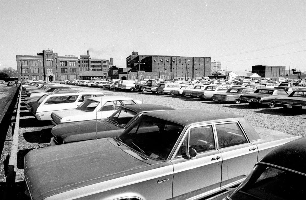 parking lot, Lemberger, LeAnn, Iowa History, meat packing plant, car, Iowa, Ottumwa, IA, history of Iowa, Motorized Vehicles, Businesses and Factories