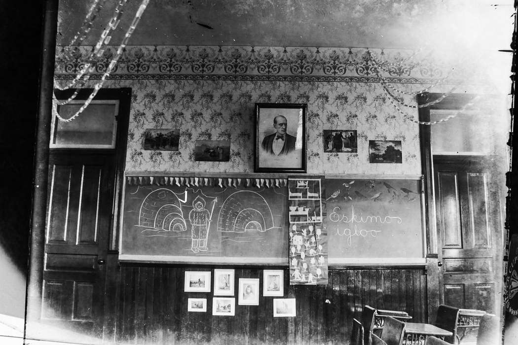 chalkboard, IA, history of Iowa, Schools and Education, Iowa History, igloo, classroom, photograph, Anamosa Library & Learning Center, eskimo, Iowa