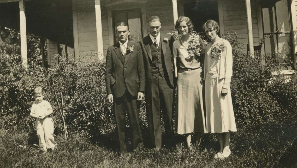 groom, bride, Union County, IA, Iowa History, Portraits - Group, Iowa, Geis, John, farm, history of Iowa, Weddings