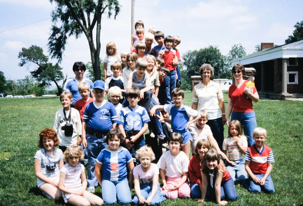 Photos, Portraits - Group, Iowa, Coon Rapids Enterprise, school trip, missouri trip, IA, history, historic, ia, Coon Rapids, United States, Children, Schools and Education