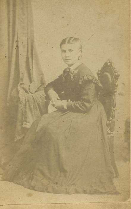 woman, Olsson, Ann and Jons, dress, carte de visite, Iowa History, Burlington, IA, Portraits - Individual, Iowa, bow tie, history of Iowa