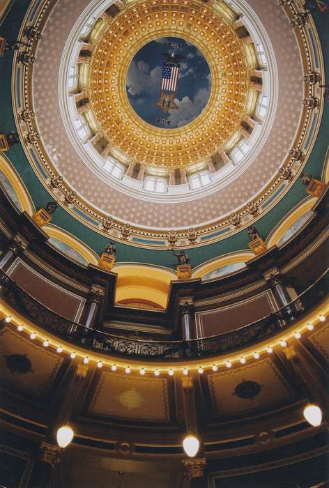 government building, history of Iowa, capitol, Iowa, Zischke, Ward, Iowa History, iowa capitol rotunda, correct date needed, historic building, iowa capitol building