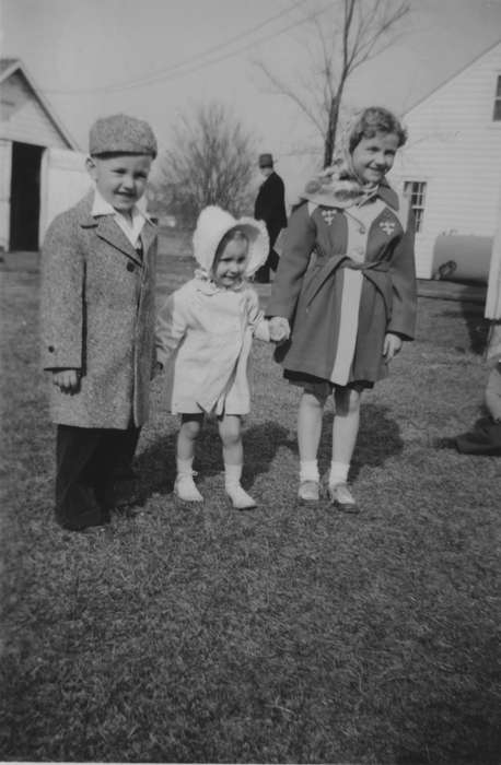 bonnet, history of Iowa, Cedar Rapids, IA, Children, Iowa History, Iowa, toddler, Vaughn, Cindy, dress