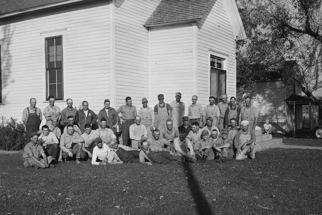 Coon Rapids, Photos, Coon Rapids Enterprise, history, ia, Civic Engagement, Portraits - Group, Iowa, Farms, picking bee, Homes, farmer, IA, harvest, Labor and Occupations, historic, "help your neighbor" club, United States
