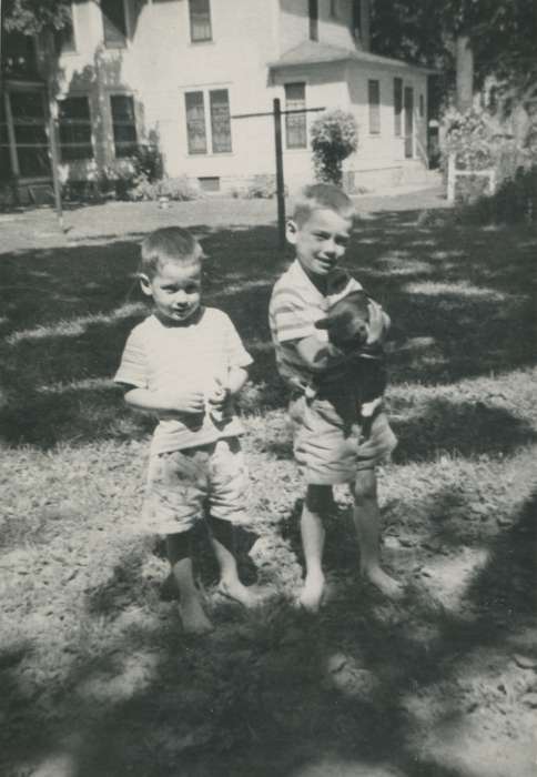 Kral, Ty, ia, boy, Iowa, history, Homes, IA, Cerro Gordo, Photos, Families, Portraits - Group, Children, cat, United States, historic, Mason City, front yard