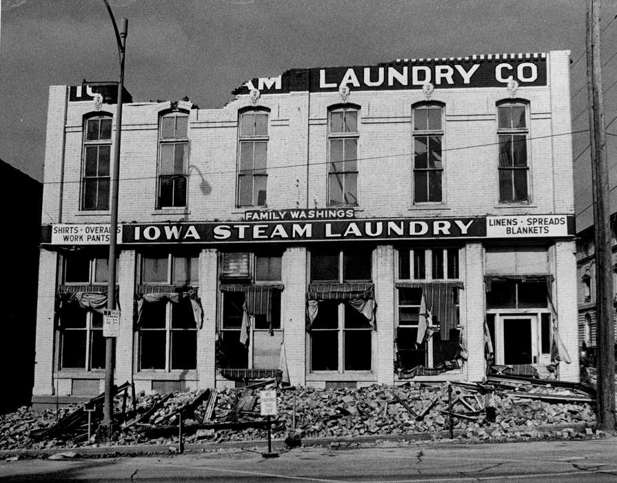 storefront, destruction, street light, Lemberger, LeAnn, history of Iowa, sign, Cities and Towns, Iowa History, laundry, Ottumwa, IA, Iowa, Businesses and Factories