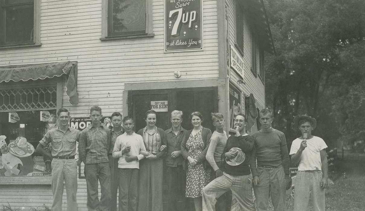 7up, sign, Cities and Towns, Iowa, McMurray, Doug, Leisure, Portraits - Group, Iowa History, store, history of Iowa, Webster City, IA