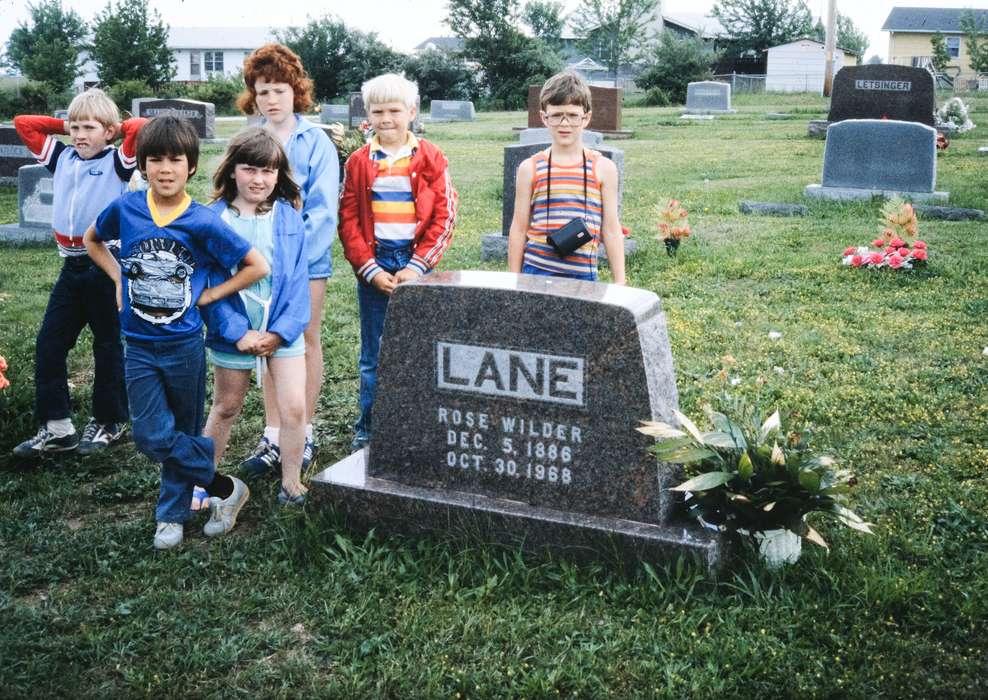 Portraits - Group, tombstone, Cemeteries and Funerals, Iowa, Coon Rapids Enterprise, school trip, missouri trip, IA, history, historic, Coon Rapids, ia, Schools and Education, United States, Children, Photos