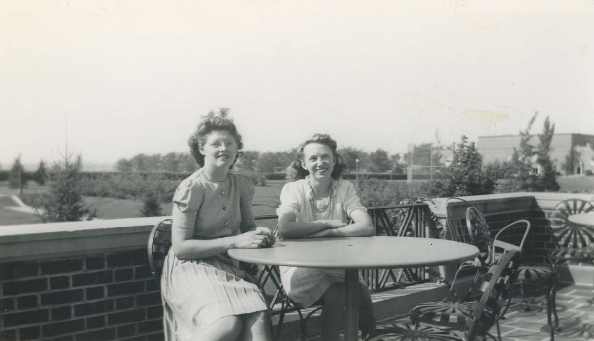 ia, commons, Cedar Falls, Iowa, IA, iowa state teachers college, Leisure, west gym, United States, Kral, Ty, Schools and Education, university of northern iowa, history, Photos, uni, Portraits - Group, woman, historic, dress, Black Hawk