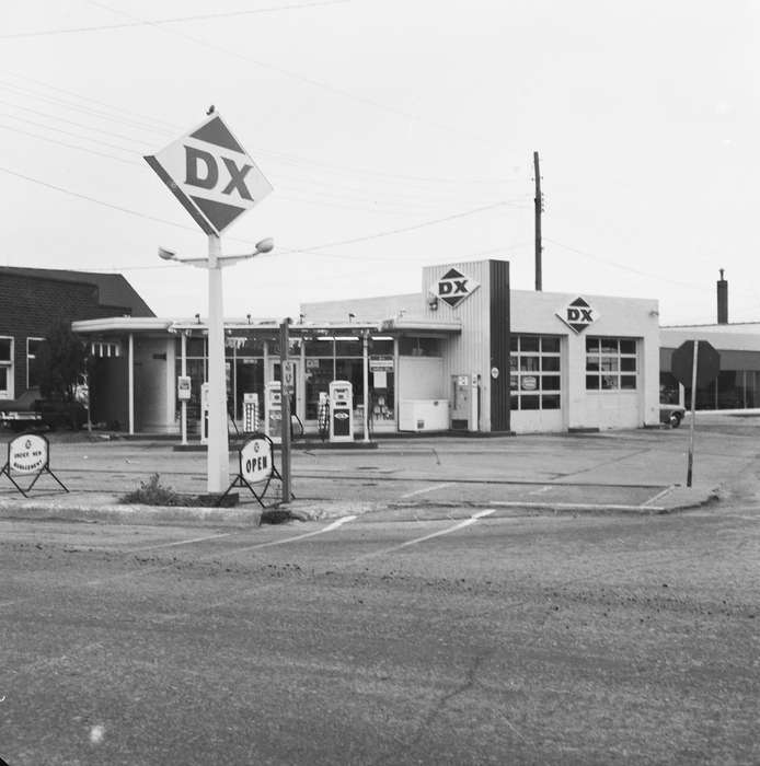 Businesses and Factories, Iowa, IA, United States, Cities and Towns, gas, Photos, historic, dx gas station, Coon Rapids, history, Main Streets & Town Squares, gas station, ia, Coon Rapids Enterprise