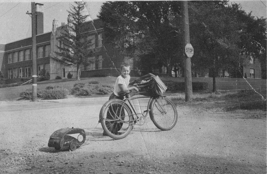 bicycle, bike, Iowa, Vaughn, Cindy, history of Iowa, Portraits - Individual, Cities and Towns, Schools and Education, USA, Iowa History, Children, sign