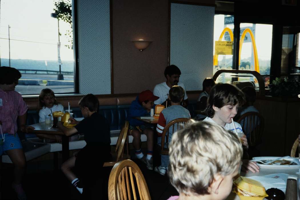 ia, second grade missouri trip, Schools and Education, Iowa, history, Photos, Coon Rapids Enterprise, historic, missouri trip, Food and Meals, United States, MO, school trip