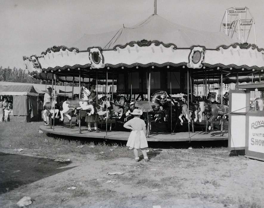 Portraits - Group, Families, history, ferris wheel, Photos, Outdoor Recreation, fairground, Iowa, IA, Fairs and Festivals, United States, ia, Entertainment, Leisure, Coon Rapids Enterprise, carnival ride, carousel, historic, Coon Rapids