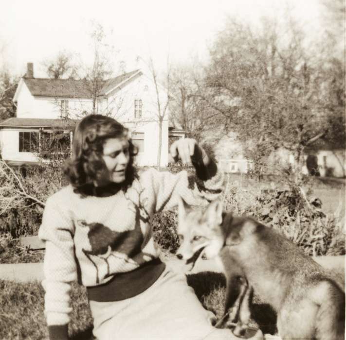 Dean, Shirley, fox, Iowa History, Iowa, Animals, history of Iowa, IA