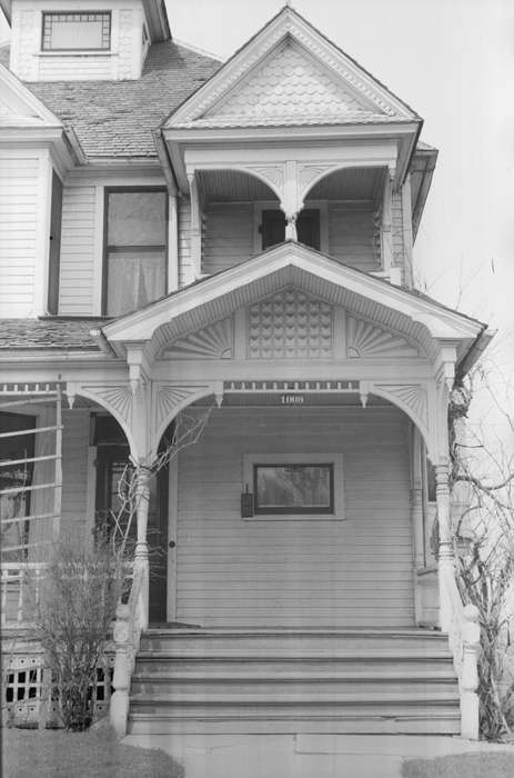 Homes, porch, victorian, roof, house, Cities and Towns, Iowa, moulding, Library of Congress, history of Iowa, paneling, Iowa History