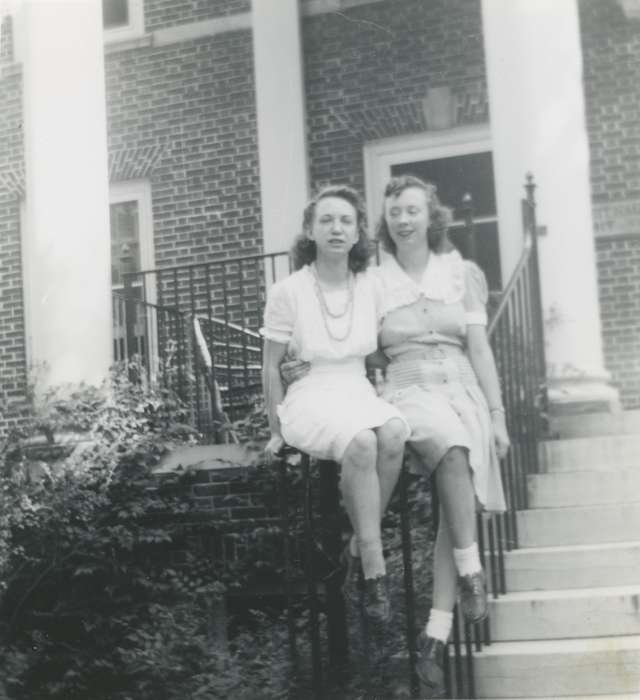 ia, Cedar Falls, Iowa, IA, iowa state teachers college, bartlett hall, United States, Kral, Ty, Schools and Education, university of northern iowa, history, Photos, uni, Portraits - Group, woman, historic, dress, Black Hawk