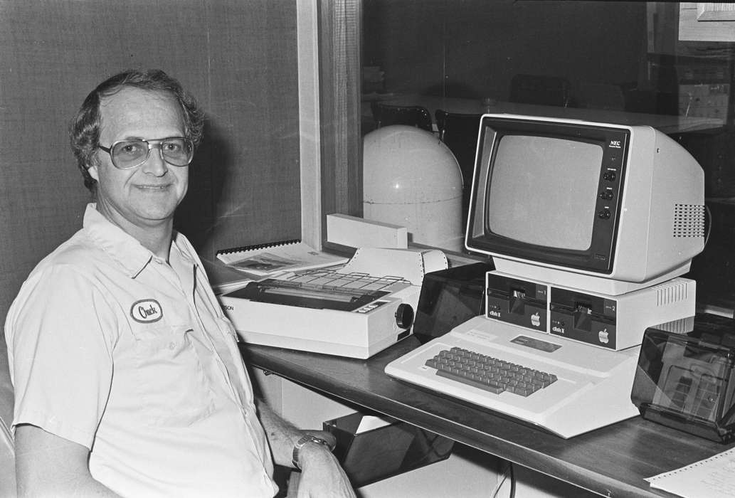 Businesses and Factories, apple computer, Coon Rapids, Coon Rapids Enterprise, computer, Iowa, historic, Photos, United States, ia, history, Portraits - Individual, IA