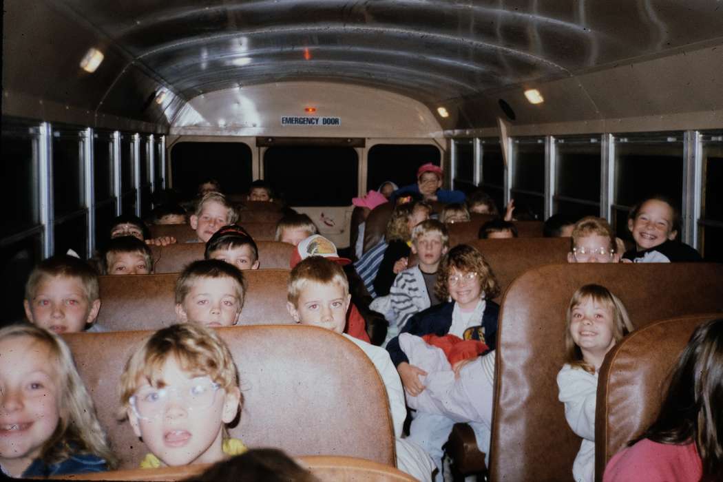 school bus, second grade missouri trip, school trip, Portraits - Group, Children, ia, United States, MO, Schools and Education, missouri trip, student, Iowa, Coon Rapids Enterprise, Photos, historic, history, elementary students