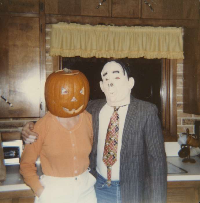 mask, pumpkin, costume, jack-o-lantern, Iowa, Iowa History, Holidays, Frank, Shirl, Portraits - Group, halloween, Forest City, IA, history of Iowa