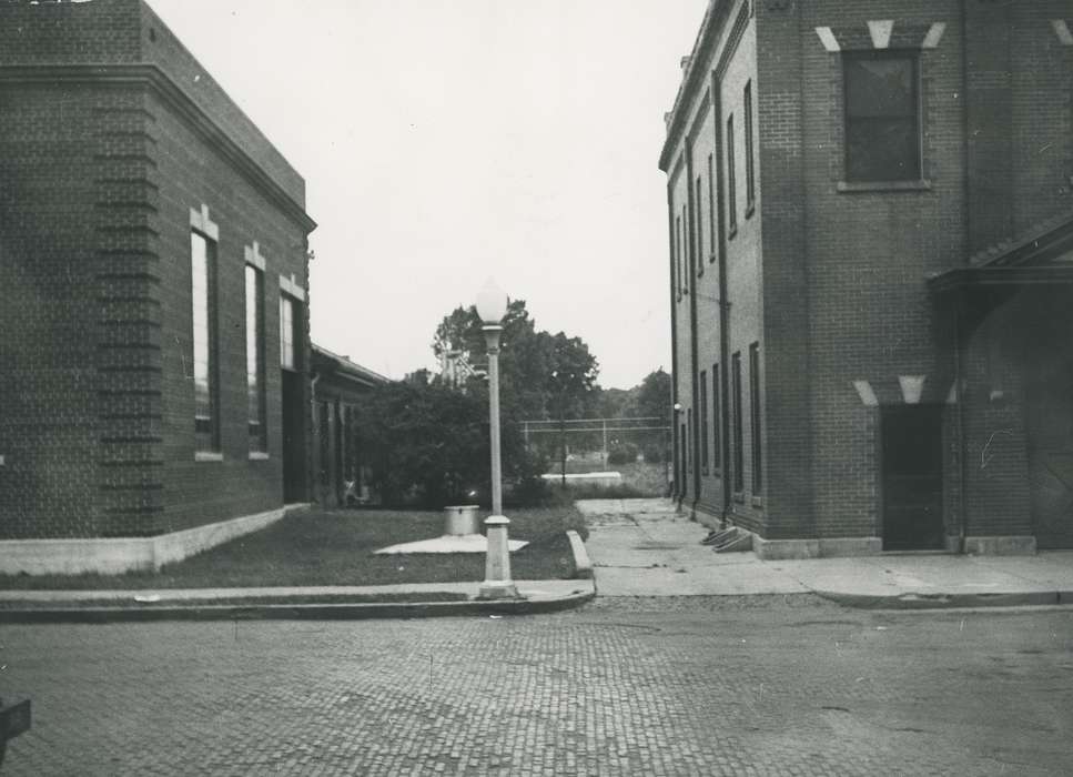 brick building, brick road, fire department, Businesses and Factories, Waverly Public Library, street light, Iowa History, Waverly, IA, Iowa, history of Iowa