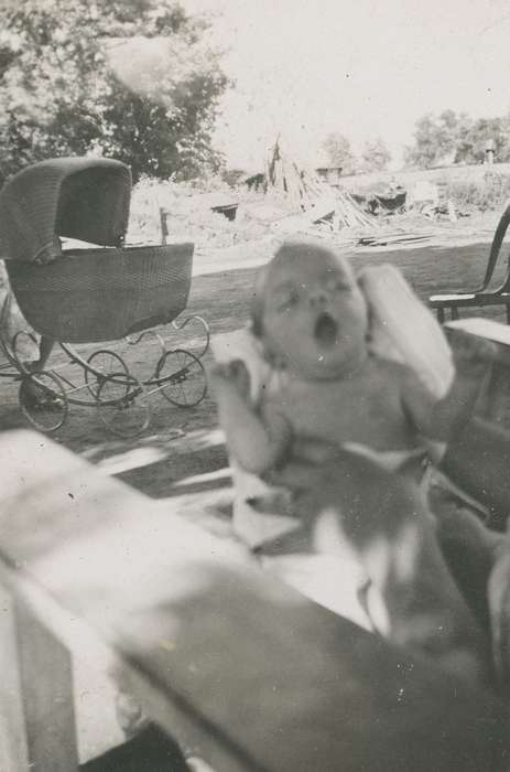 baby carriage, Portraits - Individual, Children, Iowa, Iowa History, history of Iowa, Campopiano Von Klimo, Melinda, baby, Des Moines, IA