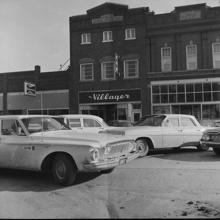 Businesses and Factories, car, Iowa, IA, United States, Photos, historic, Motorized Vehicles, Coon Rapids, street, history, Main Streets & Town Squares, ia, Coon Rapids Enterprise