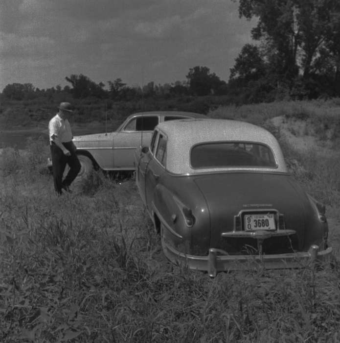 Ottumwa, IA, car, Iowa History, Iowa, Motorized Vehicles, history of Iowa, Lemberger, LeAnn, prarie grass