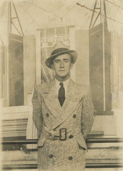 Kral, Ty, ia, Iowa, history, Portraits - Individual, adult man, Photos, painted backdrop, historic, United States