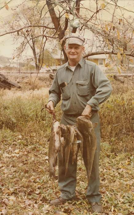 fishing, Knospe, Mona, hat, man, Outdoor Recreation, Iowa History, Iowa, history of Iowa, IA, fish