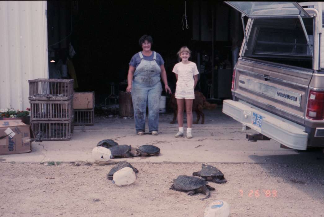 turtle, Grassi, Connie, Iowa History, history of Iowa, Animals, Outdoor Recreation, Iowa, cage, overalls, Anamosa, IA