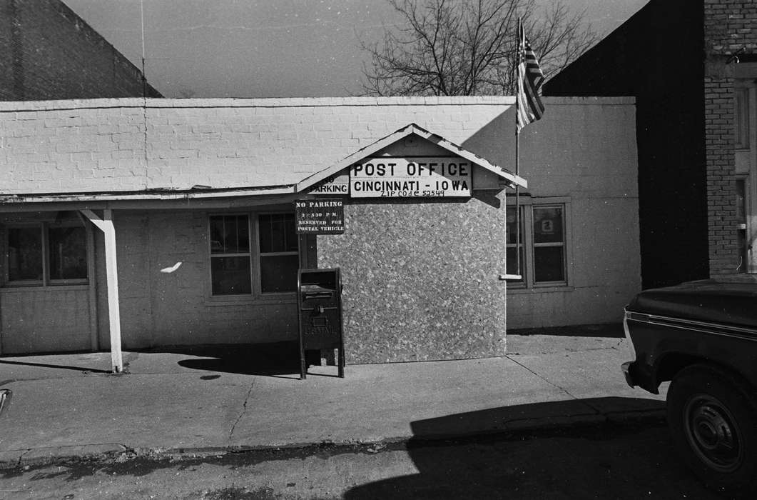 Cities and Towns, storefront, flag, Businesses and Factories, post office, mailbox, Iowa History, Cincinnati, IA, Iowa, history of Iowa, Main Streets & Town Squares, Lemberger, LeAnn