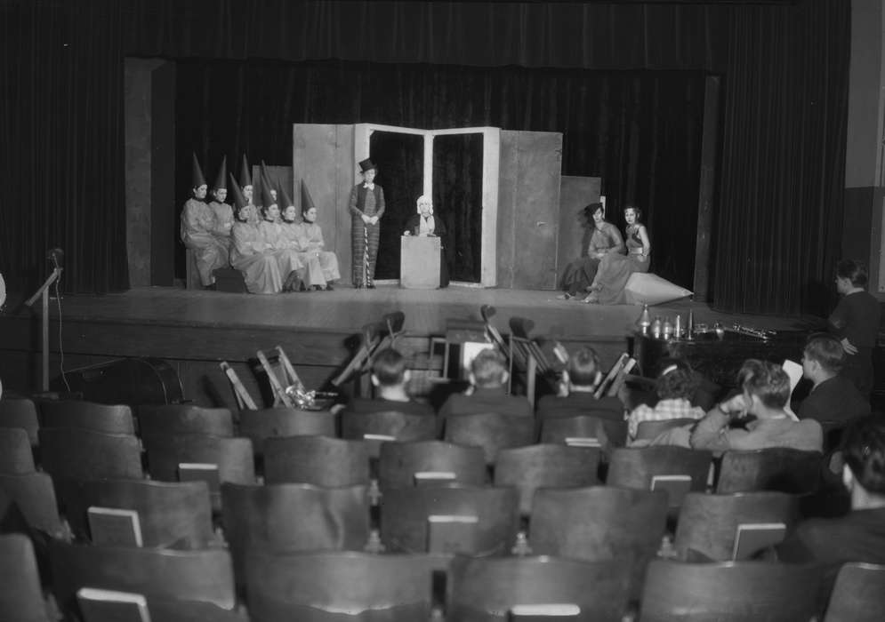play, theater, theatre, university of northern iowa, stage, uni, actor, UNI Special Collections & University Archives, iowa state teachers college, actress, Cedar Falls, IA, Iowa History, Portraits - Group, Iowa, Leisure, history of Iowa, Entertainment