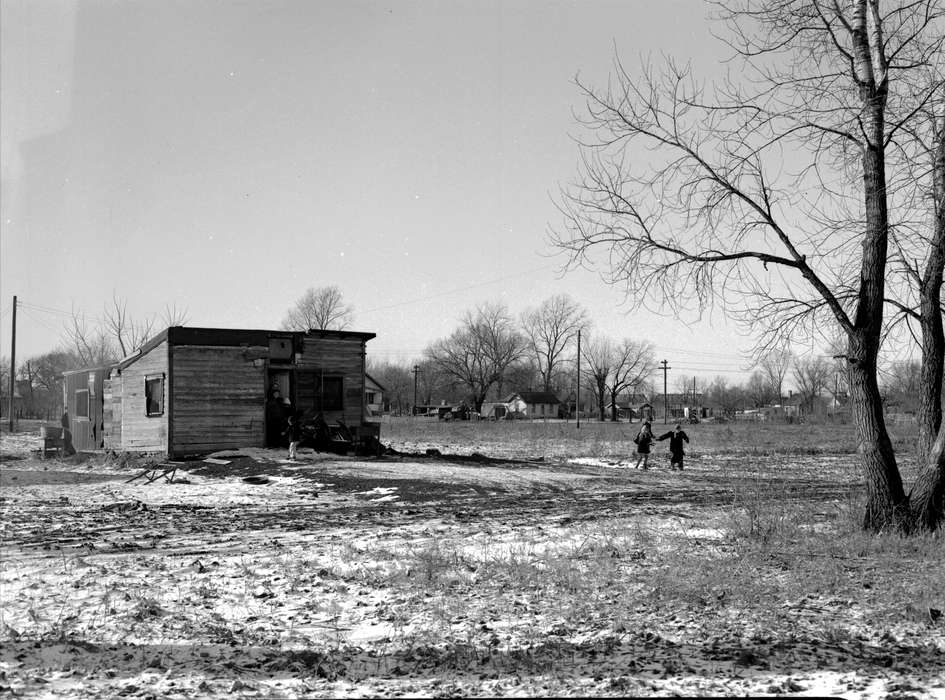 Homes, Iowa, dirt road, history of Iowa, Lemberger, LeAnn, Iowa History, Ottumwa, IA