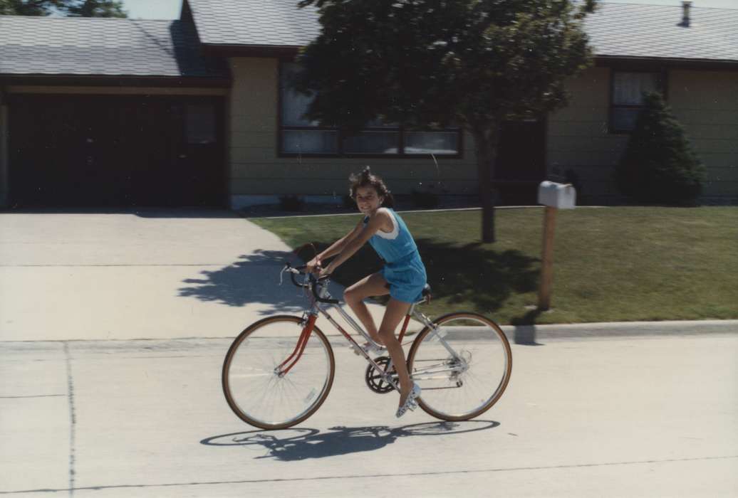 bicycle, Frank, Shirl, driveway, mailbox, Portraits - Individual, Outdoor Recreation, Forest City, IA, Iowa History, street, Iowa, bike, history of Iowa, Children