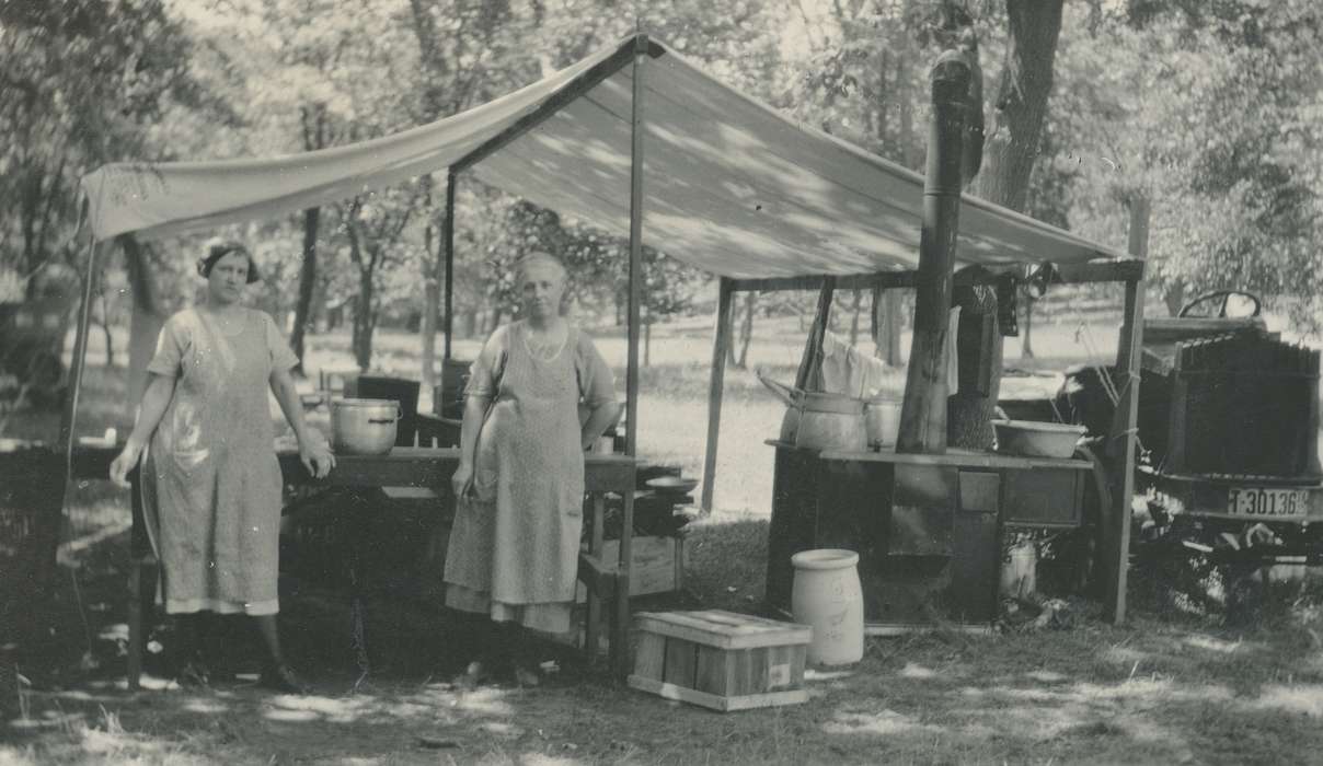 Iowa History, cooks, history of Iowa, Portraits - Group, tent, cooking, McMurray, Doug, Iowa, boy scouts, Lehigh, IA