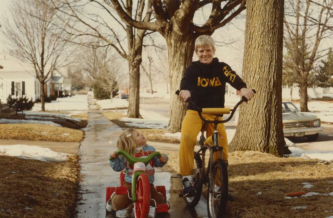 Children, Portraits - Group, tricycle, car, Motorized Vehicles, Reinbeck, IA, Winter, neighborhood, Iowa History, snow, Iowa, history of Iowa, East, Lindsey, bicycle, Cities and Towns, Families