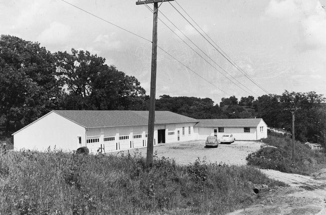 Businesses and Factories, building, United States, history, ia, Photos, Coon Rapids Enterprise, historic, Iowa, IA, Coon Rapids, Motorized Vehicles