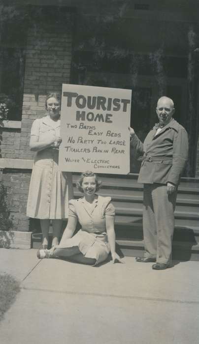 Travel, McMurray, Doug, house, tourist, Iowa History, dress, Iowa, history of Iowa, sign, USA