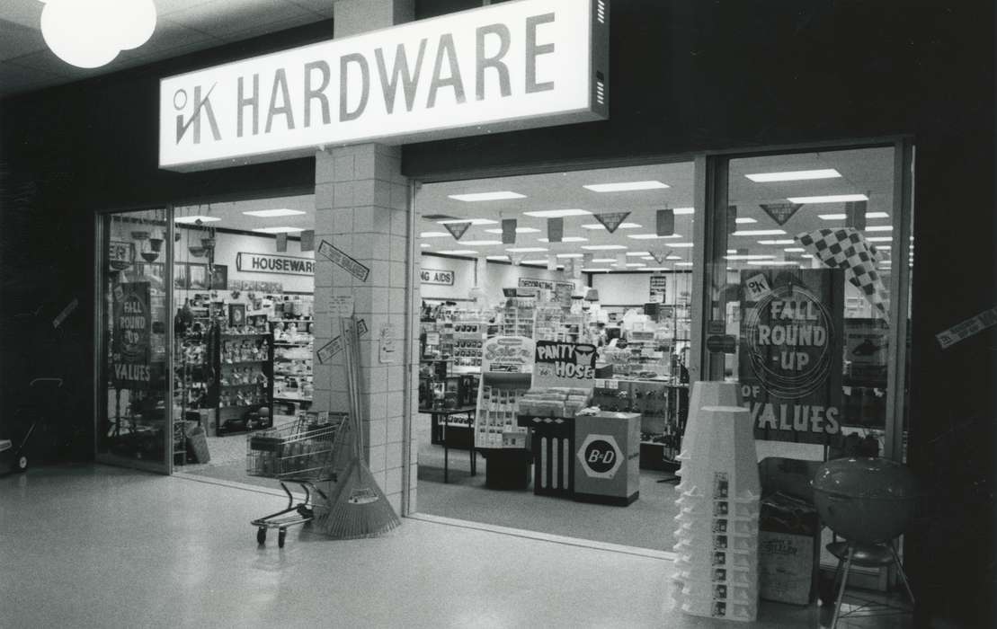 Businesses and Factories, general store, store, mall, correct date needed, Waverly Public Library, Iowa, Iowa History, history of Iowa