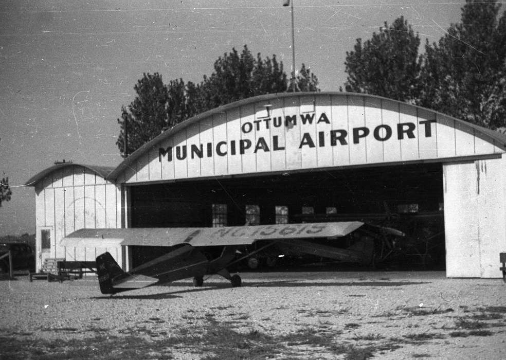 airport, Businesses and Factories, history of Iowa, Iowa History, Motorized Vehicles, plane, Ottumwa, IA, Iowa, Lemberger, LeAnn