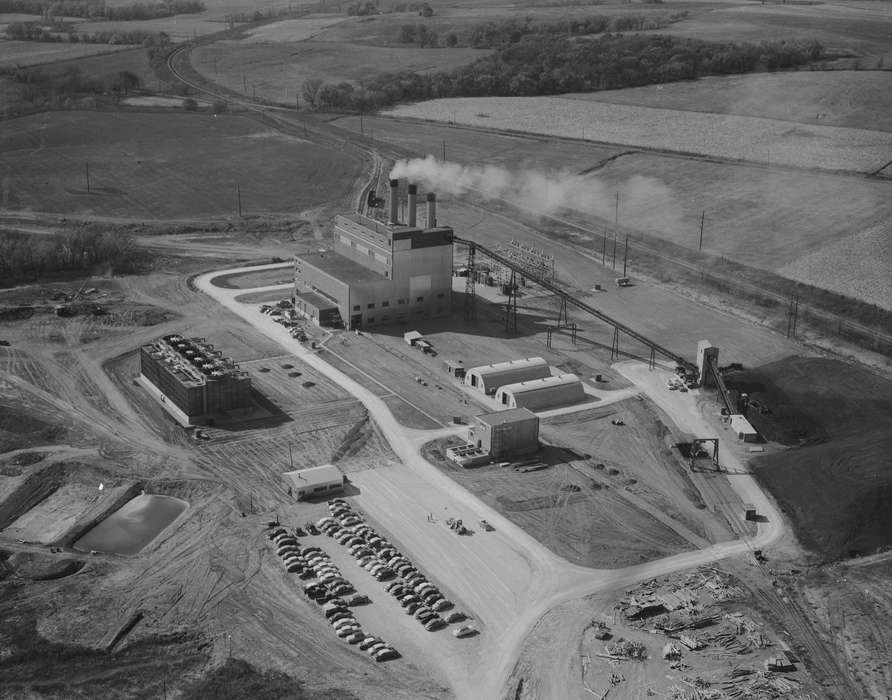 Lemberger, LeAnn, Iowa History, Iowa, Aerial Shots, history of Iowa, Businesses and Factories, chimney, Motorized Vehicles, smokestack, car, Eddyville, IA, factory