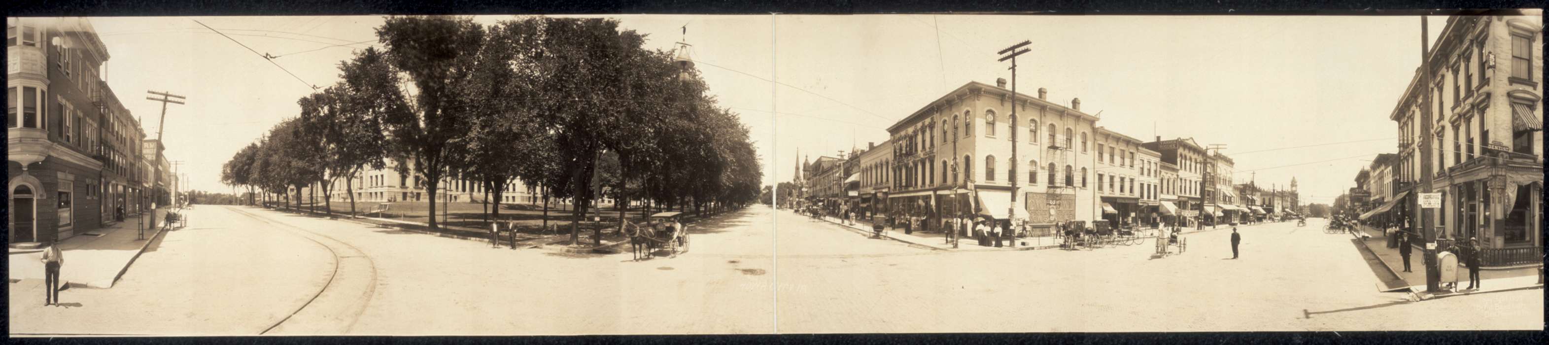 electrical pole, intersection, history of Iowa, panoramic, Iowa History, tree, pedestrian, Businesses and Factories, horse, mailbox, Main Streets & Town Squares, Cities and Towns, telephone pole, awning, Iowa, horse and buggy, Library of Congress