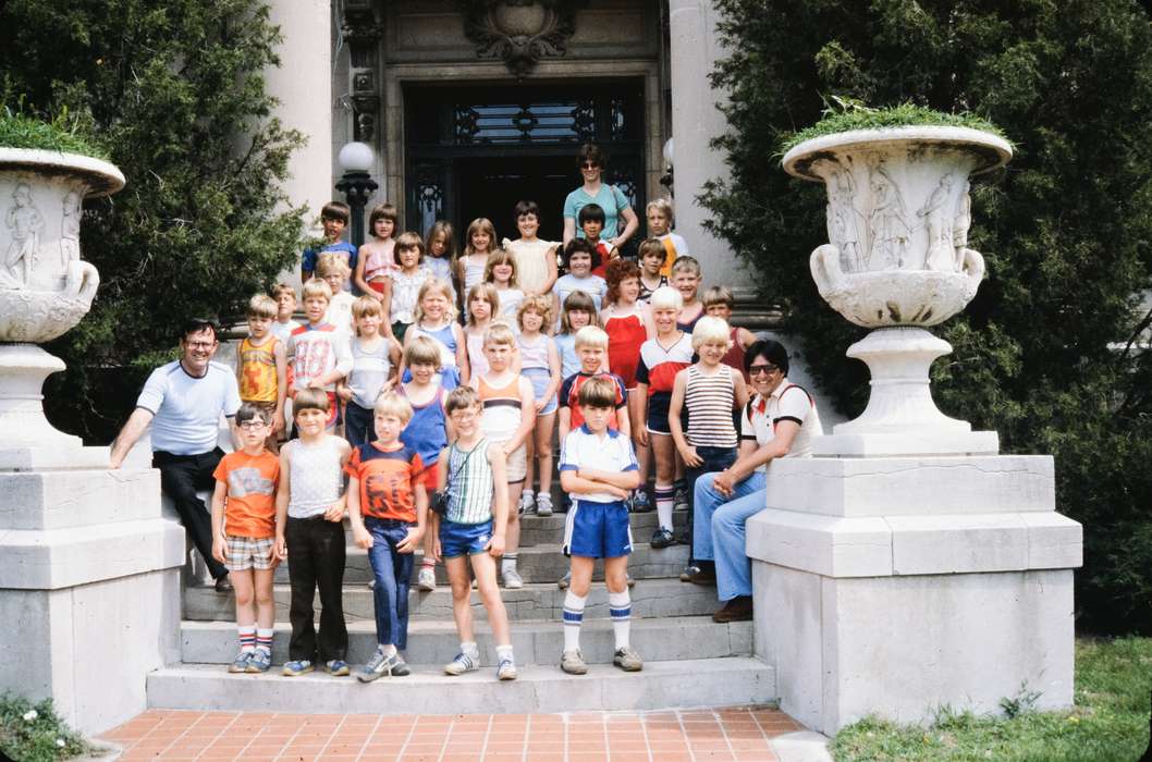 Portraits - Group, Kansas City, Iowa, MO, Coon Rapids Enterprise, school trip, missouri trip, history, historic, ia, Schools and Education, United States, Children, Photos